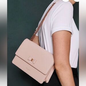 Elegant Pink Bow Accent Women's Bag